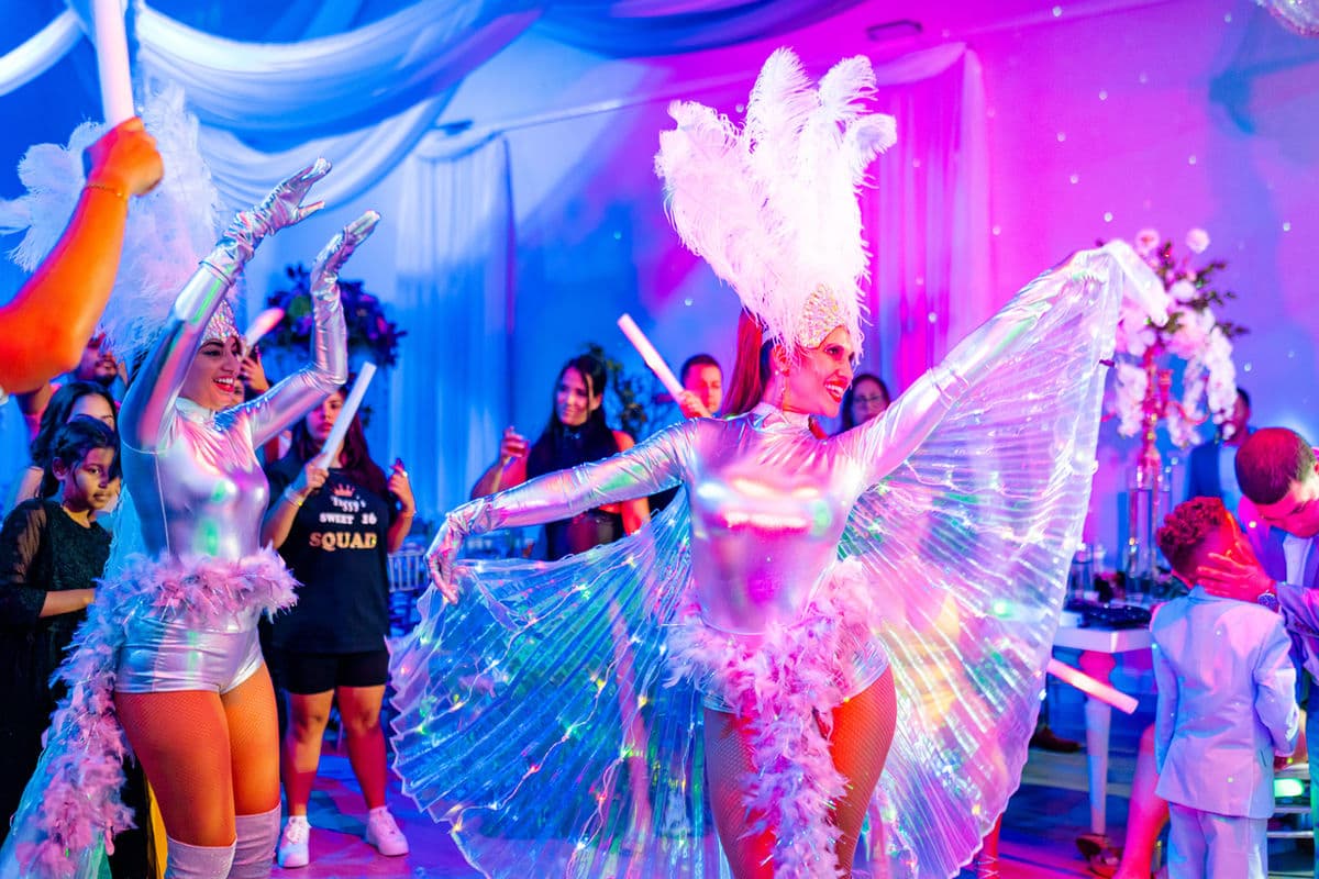 Stilt Walker Class